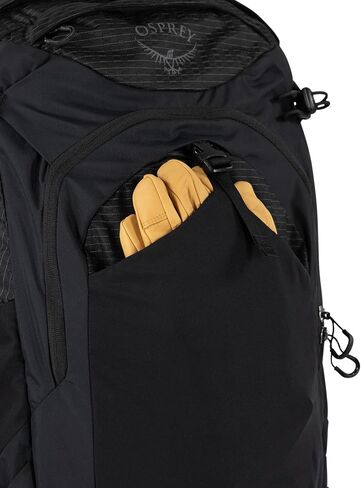 Osprey Men's Manta w/Res, Black, O/S in Saudi Arabia