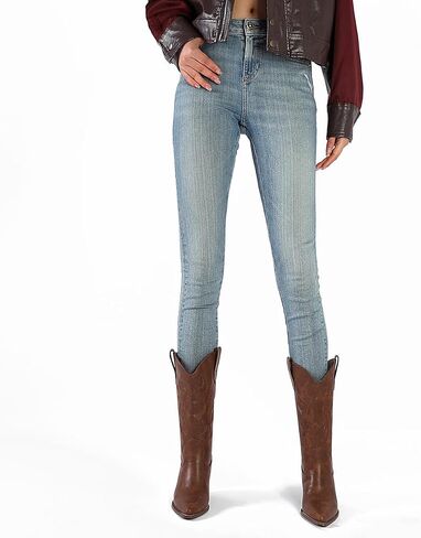 Mostrin Cowgirl Cowboy Boots Square Toe Mid-Calf Boot Chunky Block Heeled Pull On Western Boot in Saudi Arabia