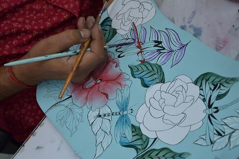 انا من انوشكا هوبو كبير، اليعسوب السحري in Kuwait