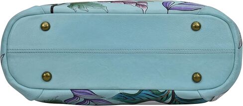 انا من انوشكا هوبو كبير، اليعسوب السحري in Kuwait