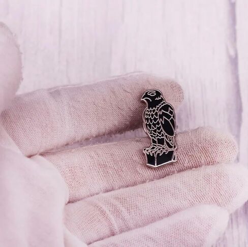 الصقر المالطي الأسود تمثال هاميت بوجارت المحقق الغموض نوير اللب الخيال فيلم رواية الجريمة PI المحقق الخاص الأشياء بأسمائها الحقيقية 1.1 "المينا شارة بدبوس in Kuwait