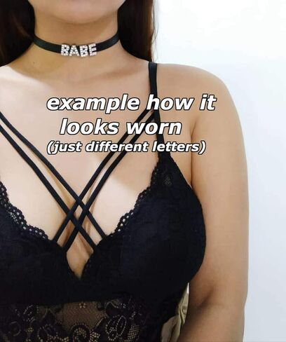 تشوكر كاستوم طوق من الجلد الصناعي يس سير للنساء - اكسسوار لطيف ومثير قابل للتعديل من الجلد ومرصع بحجر الراين in Kuwait