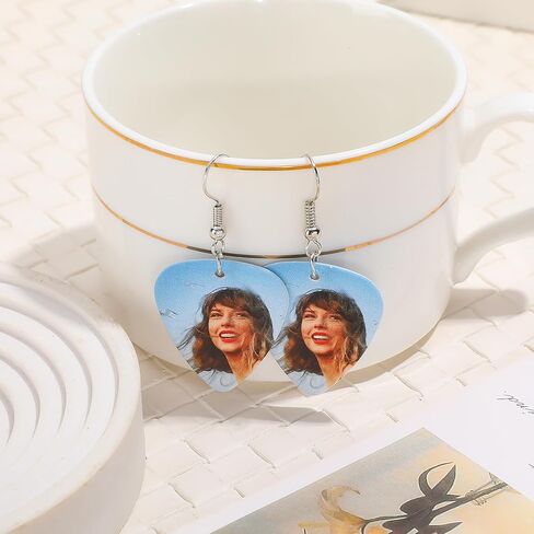 Coolcos TS Friendship Merch Lover الأقراط الإكسسوارات للنساء العصرية أقراط تايلور الحفلة الموسيقية هدايا القلب تتدلى الأقراط أقراط الغيتار هدية للمعجبين in Kuwait