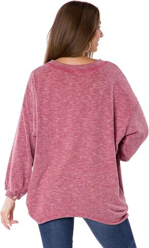 مجموعة ملابس فلاينج كولورز للنساء من الرابطة الوطنية لرياضة الجامعات | The Bailey II - تونيك مضلع مريح مغسول برقبة على شكل حرف V in Kuwait