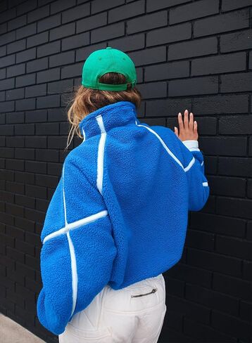 سويت شيرت صوف كبير الحجم للنساء من فنيبان باكمام طويلة ونصف سحاب من صوف الشيربا Y2k مع جيوب in Kuwait