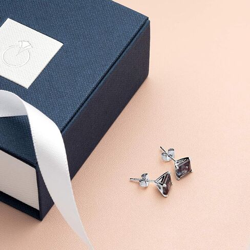 14 Karat White Gold Princess Cut 2.50 Carats Created Alexandrite Stud Earrings in Kuwait