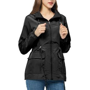 سترة مطر نسائية مقاومة للماء مع غطاء رأس، معطف واق من المطر خفيف الوزن وقابل للتعبئة للتنزه سيرًا على الأقدام والسفر في الهواء الطلق مع جيوب in Kuwait