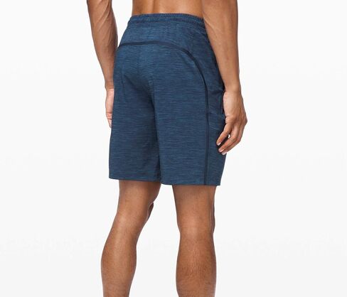 سروال قصير للرجال من Lululemon بدون بطانة in Kuwait