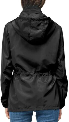 سترة مطر نسائية مقاومة للماء مع غطاء رأس، معطف واق من المطر خفيف الوزن وقابل للتعبئة للتنزه سيرًا على الأقدام والسفر في الهواء الطلق مع جيوب in Kuwait