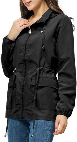 سترة مطر نسائية مقاومة للماء مع غطاء رأس، معطف واق من المطر خفيف الوزن وقابل للتعبئة للتنزه سيرًا على الأقدام والسفر في الهواء الطلق مع جيوب in Kuwait