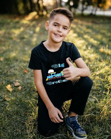 قميص Big Brother للأولاد الصغار تمت ترقيته إلى قمصان Big Bro Monster Truck Dino للأطفال الأولاد من عمر 2 إلى 7 سنوات in Kuwait