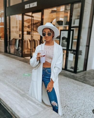 قبعة فيدورا النسائية العصرية ذات حافة واسعة من اللباد بنما الكلاسيكية مع شريط من اللؤلؤ in Kuwait