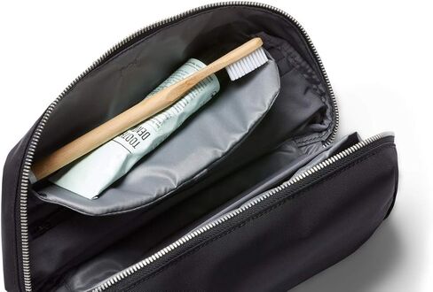 مجموعة أدوات الزينة Bellroy Plus – (حقيبة أدوات الزينة، وحقيبة) in Saudi Arabia