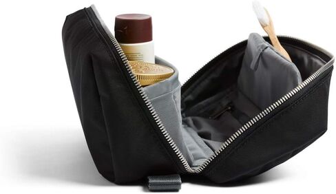 مجموعة أدوات الزينة Bellroy Plus – (حقيبة أدوات الزينة، وحقيبة) in Saudi Arabia