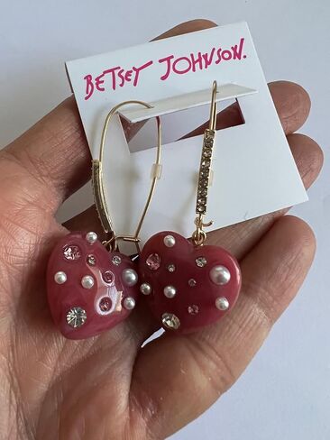 Heart Drop Earrings in Saudi Arabia