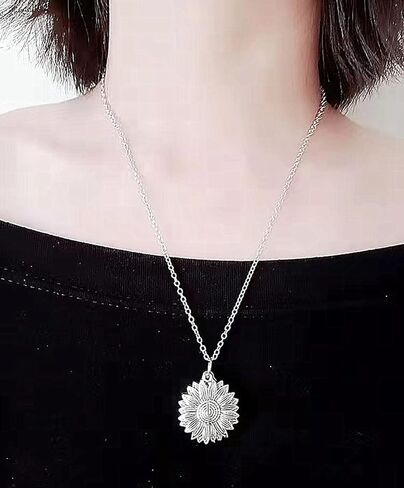 Cute Cartoon Fashion Necklace Hypoallergenic Necklace for Friends, Girlfriends and Elders, Lightweight Statement Jewelry for girls women Dainty 18K Plated Gold Necklace Trendy Christmas New Year Gifts in Saudi Arabia