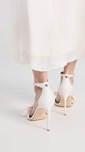 صندل نسائي من Stuart Weitzman Nudistcurve Love Knot مقاس 100 ملم in Saudi Arabia