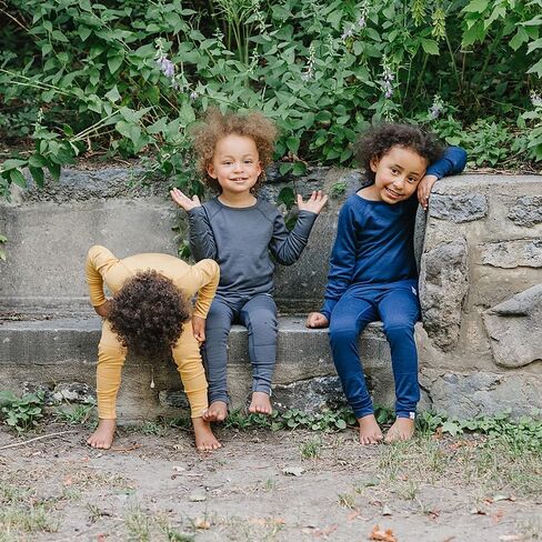 طبقة أساسية من صوف ميرينو Woolino للأطفال - قميص وسروال داخلي حراري بأكمام طويلة فائق النعومة للأطفال - قميص وجزء سفلي من طبقة أساسية طبيعية بالكامل - رمادي عاصف in Kuwait