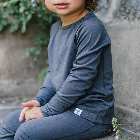 طبقة أساسية من صوف ميرينو Woolino للأطفال - قميص وسروال داخلي حراري بأكمام طويلة فائق النعومة للأطفال - قميص وجزء سفلي من طبقة أساسية طبيعية بالكامل - رمادي عاصف in Kuwait