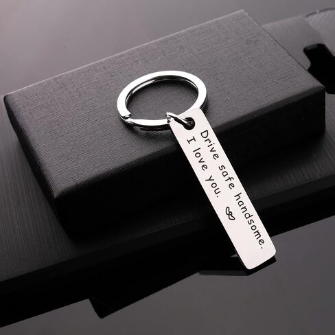 سلسلة مفاتيح آمنة، حلقات مفاتيح للأب والصديق المقرب وهدايا أفضل صديق سلسلة مفاتيح مخصصة I Need You Here with Me (فضي) I Love you Keychain in Kuwait