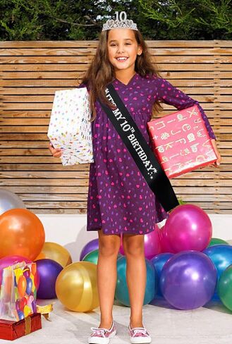 وشاح وتاج عيد الميلاد العاشر من VeryMerryMakering للفتيات - وشاح لامع رائع + تاج معدني فاخر من حجر الراين على شكل قلوب للفتيات، هدايا عيد الميلاد العاشر لحفلة الأميرة in Kuwait