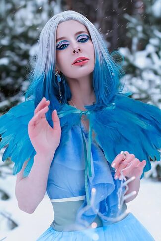 Feather Shawl for Women - Swan Feathers Collar Halloween Crow Cape Maleficent Witch Costume Accessories in Kuwait