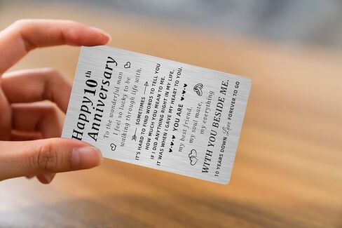 بطاقة هدايا للذكرى السنوية العاشرة السعيدة من بتزيزي، هدية 10 أعوام من بطاقات الذكرى السنوية للزفاف للرجال، إدراج محفظة معدنية رومانسية محفورة in Kuwait