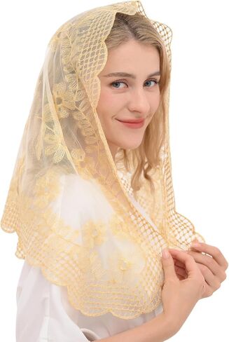 كنيسة مانتيا الاسبانية مثلثة من الدانتيل تغطي رأس الحجاب الكاثوليكي الشامل in Saudi Arabia