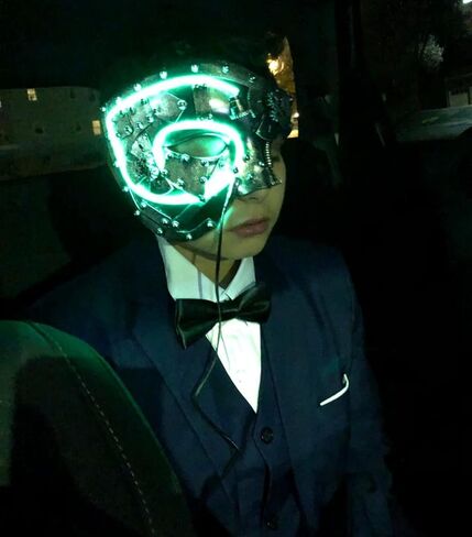 قناع من Qavctw معدني Steampunk Cyborg البندقية، قناع تنكر شبح الأوبرا لقناع ماردي غرا بول للهالوين in Kuwait