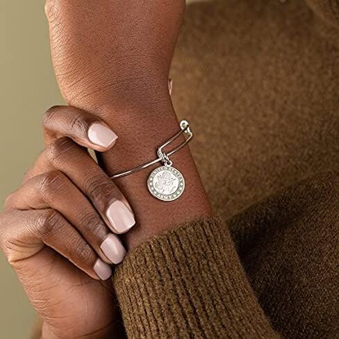 سوار Alex and Ani Collaborations قابل للتوسيع للنساء، سحر القوات المسلحة الأمريكية، لمسة نهائية لامعة، من 2 إلى 3.5 بوصة in Saudi Arabia