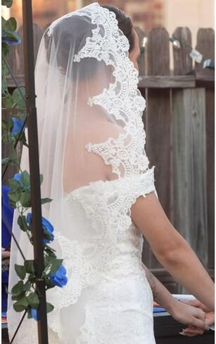 BEAUTELICATE Wedding Bridal Veil with Comb 1 Tier Lace Applique in Saudi Arabia