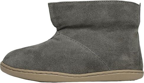 Minnetonka Women's Sheepskin Ankle Boot in Saudi Arabia