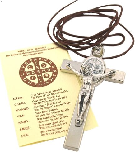 صليب القديس بنديكت مع ميدالية بيضاوية للقديس بنديكت | صليب فضي اللون وجسد يأتي مع حبل وكتيب يشرح ميدالية القديس بنديكت | صنع في ايطاليا in Kuwait