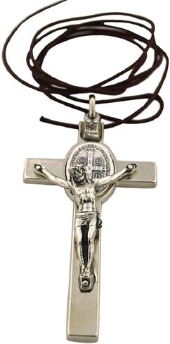 صليب القديس بنديكت مع ميدالية بيضاوية للقديس بنديكت | صليب فضي اللون وجسد يأتي مع حبل وكتيب يشرح ميدالية القديس بنديكت | صنع في ايطاليا in Kuwait