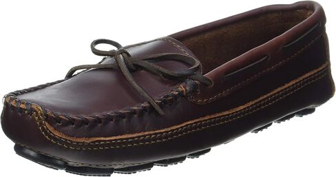 حذاء بدون كعب من جلد البقر مزدوج القاع للرجال من Minnetonka in Saudi Arabia