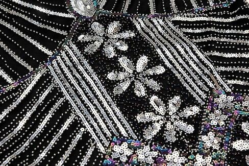 FUNDAISY Womens Vintage Lace Fringed Gatsby 1920s Cocktail Dress with 20s Accessories Set in Kuwait