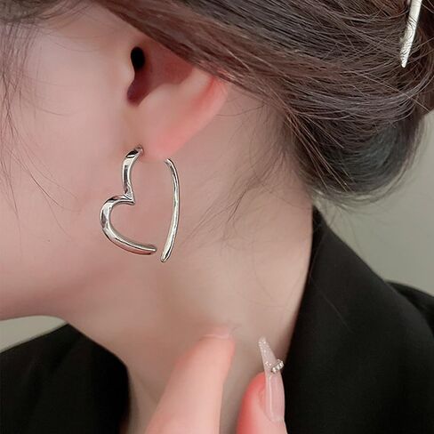 Locrccl 14k Gold plated Heart Huggie Chunky Hoop Earrings for Women Design Elegant Vintage Open Stud Earrings Love Heart Minimalist Earrings for Girls Christmas in Kuwait