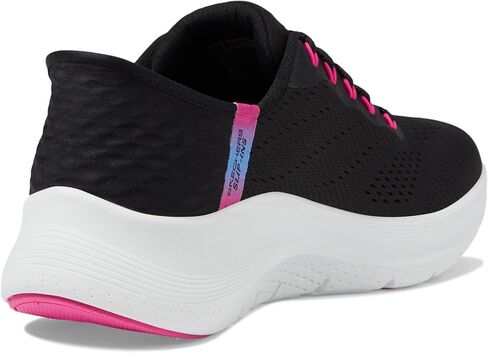 حذاء رياضي نسائي من Skechers مقاس 2.0 سهل الارتداء بدون استخدام اليدين in Kuwait