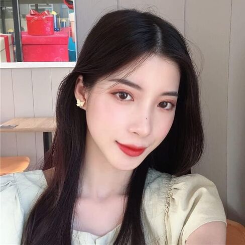 ميابي جريس اقراط نسائية انيقة على شكل فراشات مفرغة صغيرة بمشبك غير مرئي، اقراط مريحة غير مثقوبة بلون ذهبي in Kuwait