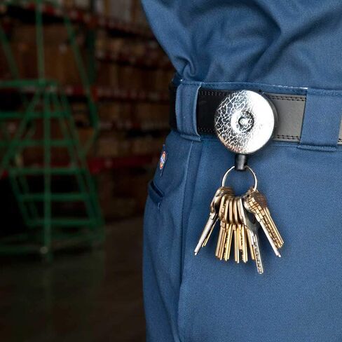 حامل مفاتيح أصلي قابل للسحب من KEY-BAK مع واجهة من الكروم، وحلقة حزام فولاذية، وحلقة مقسمة، ومصنوع في الولايات المتحدة الأمريكية in Kuwait