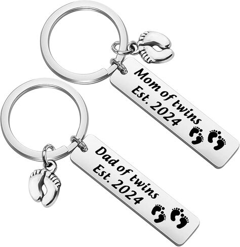 FUSTMW Parents of Twins Gifts Dad Mom of Twins Est 2024 Keychain Set Twins Mom Dad Gifts Expecting Parents Gifts in Saudi Arabia