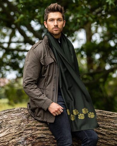 وشاح رجالي كبير الحجم من صوف ميرينو الخالص بنسبة 100% من ليكماري، بطانية سفر ملفوفة أخلاقية ومنسوجة يدويًا in Kuwait