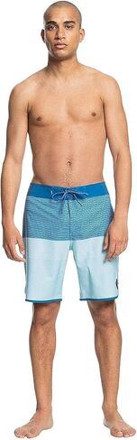 Quiksilver Mens Surfsilk Tijuana 19 Boardshorts in Saudi Arabia