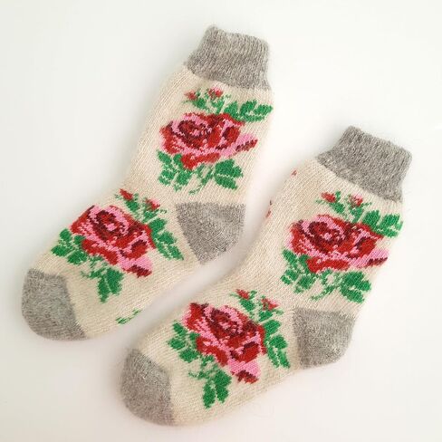 جوارب صوف للنساء، جوارب سميكة ودافئة محبوكة بنمط وردي، جوارب شبشب للنساء، جوارب شتوية منسوجة in Kuwait