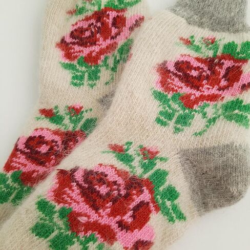 جوارب صوف للنساء، جوارب سميكة ودافئة محبوكة بنمط وردي، جوارب شبشب للنساء، جوارب شتوية منسوجة in Kuwait