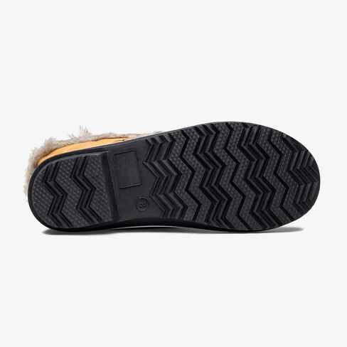Arctix Women's Chalet Winter Boot snoeshoeing in Saudi Arabia