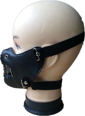 قناع هانيبال ليكتر التنكري نصف وجه للهالوين من سايلنس اوف لامبز in Kuwait