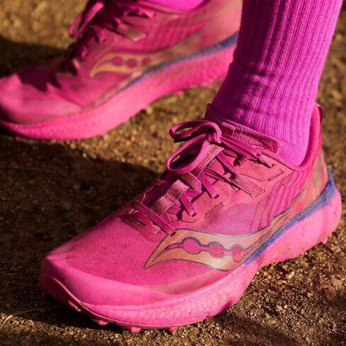 حذاء المشي لمسافات طويلة Endorphin Edge للرجال من Saucony in Saudi Arabia