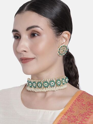 مجموعة مجوهرات I Jewels مطلية بالذهب 18 قيراط لحفلات الزفاف الهندي بوليوود كوندان واللؤلؤ مرصعة بقلادة للنساء/الفتيات (K7208) in Kuwait