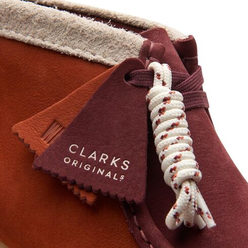 حذاء Wallabee الرجالي من Clarks (مزيج برتقالي داكن) in Saudi Arabia